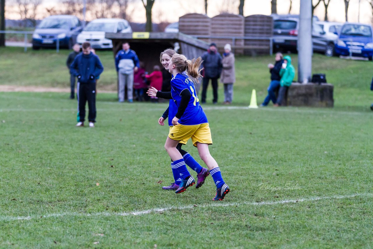 Bild 222 - B-Juniorinnen TSV Gnutz o.W. - SV Henstedt Ulzburg II : Ergebnis: ca. 5:0